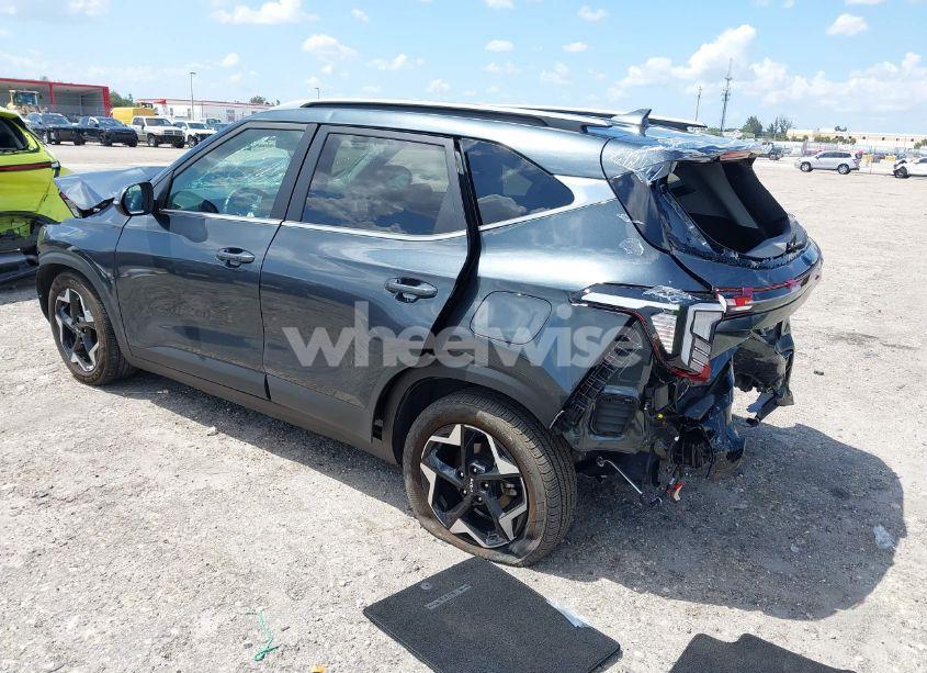 Photo 3 of 2024 Kia Seltos EX (VIN KNDER2AA8R7550694)