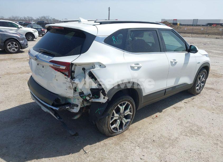 Photo 4 of 2021 Kia Seltos EX (VIN KNDERCAA4M7165986)