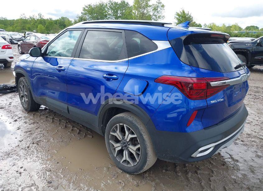 Photo 3 of 2022 Kia Seltos EX (VIN KNDERCAA5N7246531)