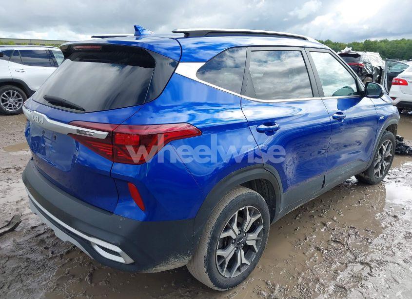 Photo 4 of 2022 Kia Seltos EX (VIN KNDERCAA5N7246531)