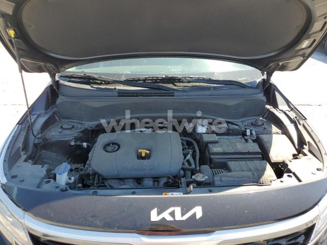 Photo 9 of 2022 KIA SELTOS EX (VIN KNDERCAA7N7314408)