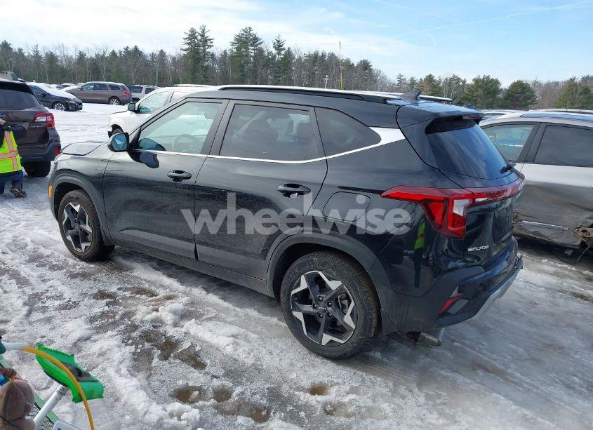 Photo 3 of 2024 Kia Seltos EX (VIN KNDERCAA7R7497380)