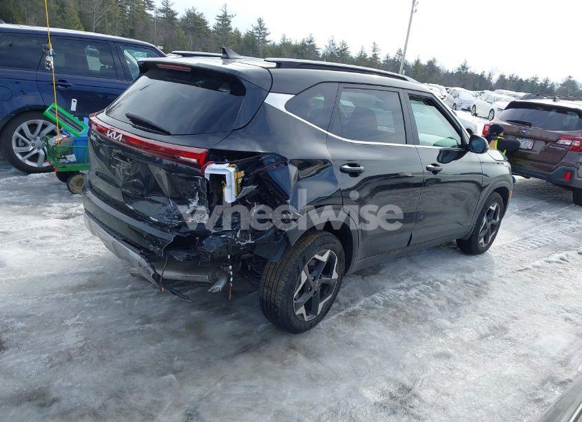 Photo 4 of 2024 Kia Seltos EX (VIN KNDERCAA7R7497380)