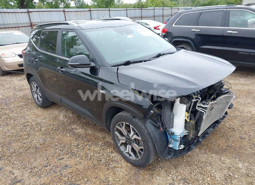 2023 Kia Seltos EX (VIN KNDERCAA9P7405196) main photo