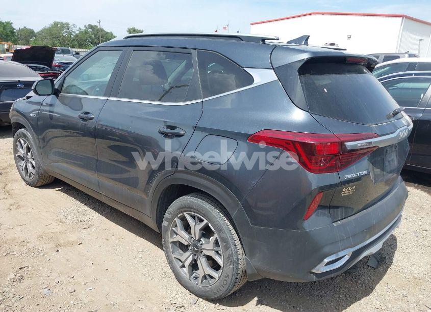 Photo 3 of 2022 Kia Seltos EX (VIN KNDERCAAXN7334443)