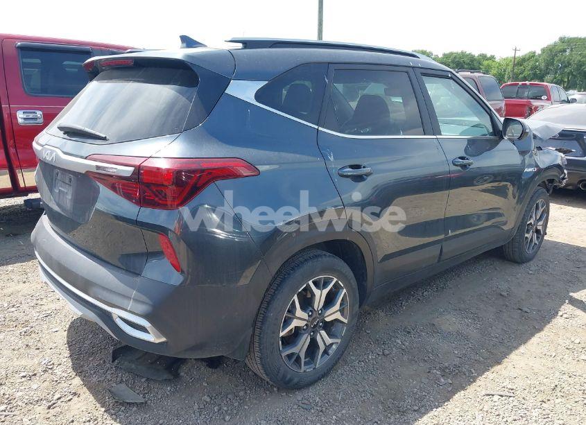 Photo 4 of 2022 Kia Seltos EX (VIN KNDERCAAXN7334443)