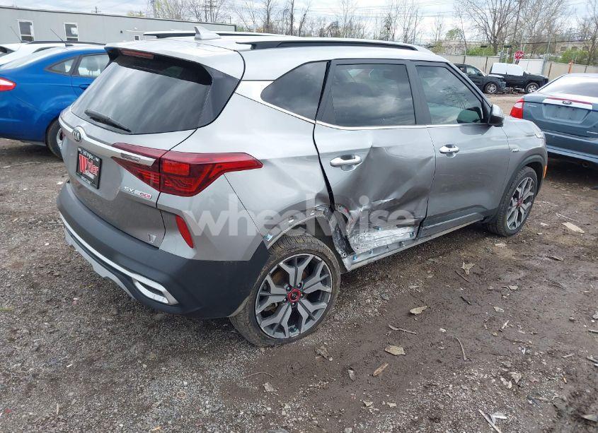 Photo 4 of 2021 Kia Seltos SX TURBO (VIN KNDETCA28M7161143)