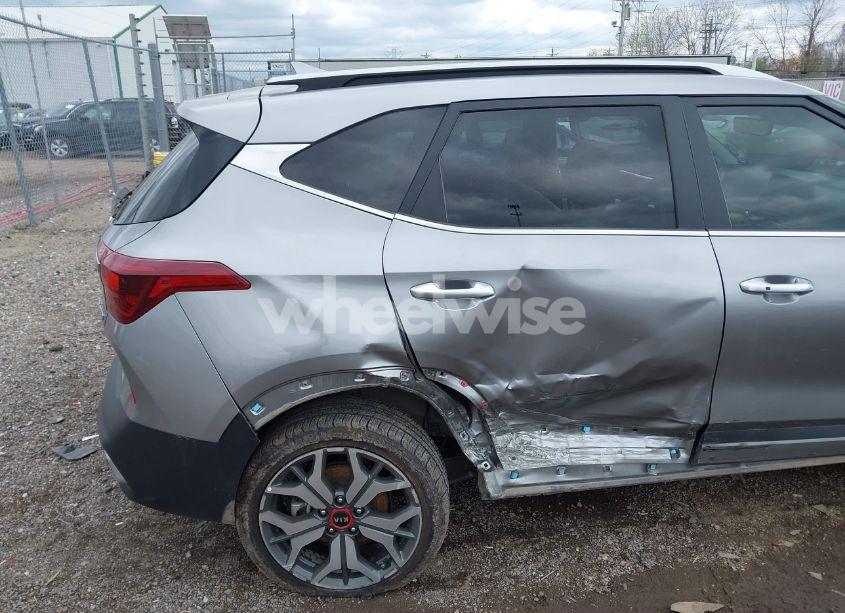 Photo 6 of 2021 Kia Seltos SX TURBO (VIN KNDETCA28M7161143)