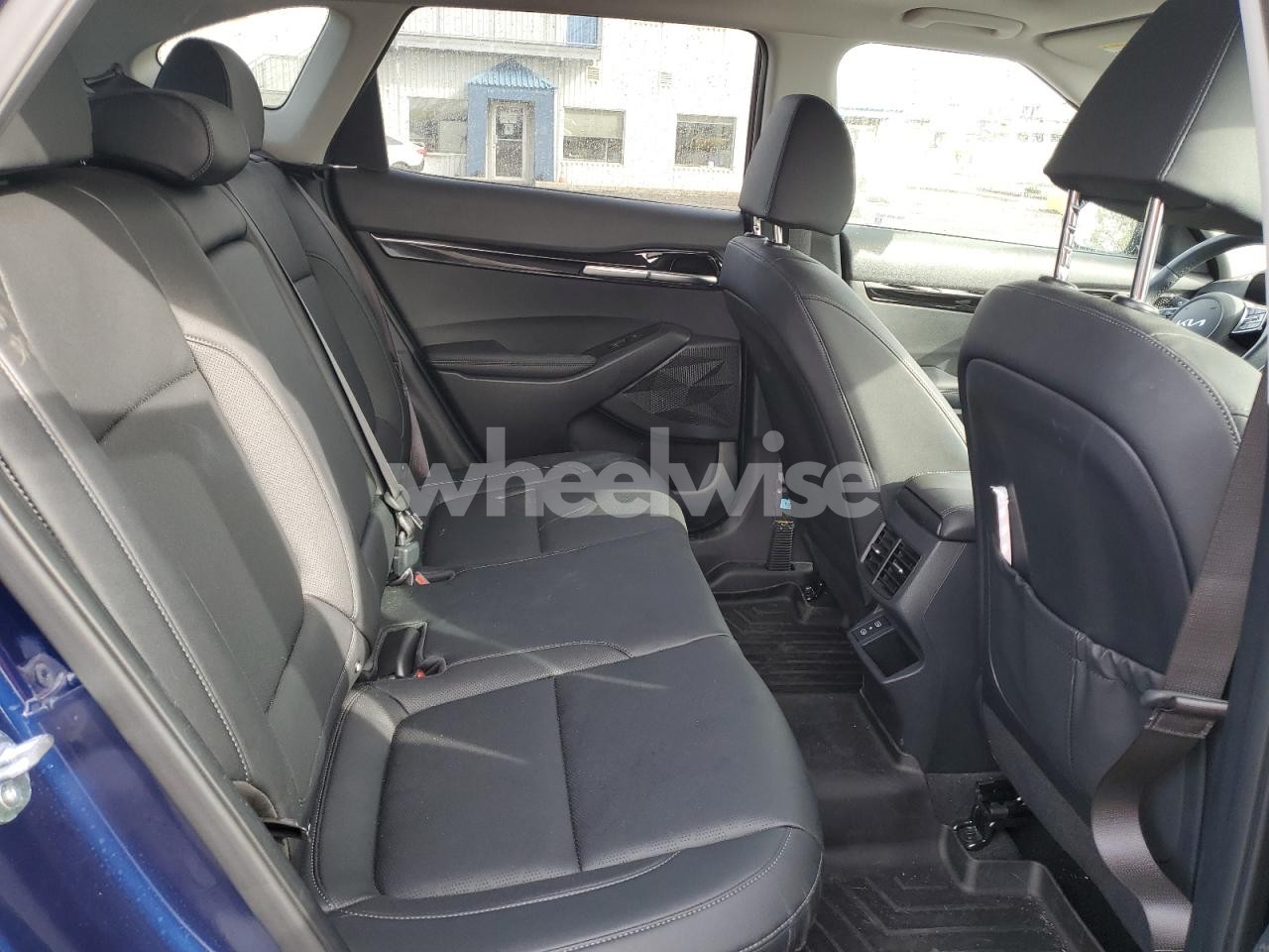 Photo 10 of 2025 KIA SELTOS SX (VIN KNDETCA75S7690736)