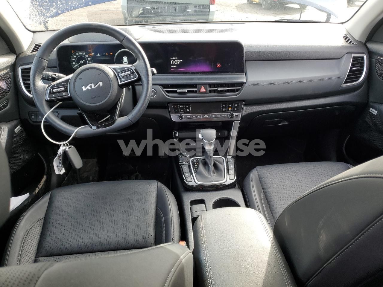 Photo 8 of 2025 KIA SELTOS SX (VIN KNDETCA75S7690736)