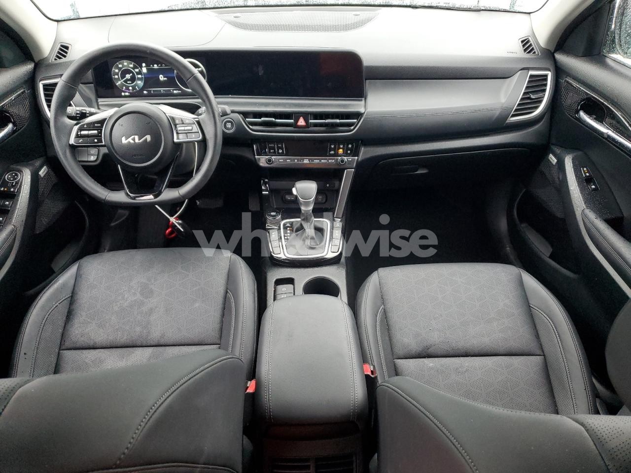 Photo 8 of 2024 KIA SELTOS SX (VIN KNDETCA79R7601440)