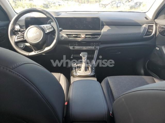 Photo 3 of 2024 KIA SELTOS SX (VIN KNDETCA79R7655031)