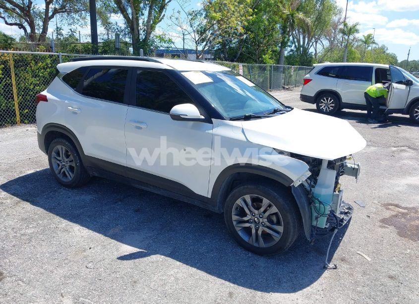 2021 Kia Seltos S (VIN KNDEU2AA0M7096979) main photo