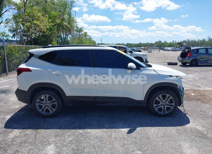 Photo 14 of 2021 Kia Seltos S (VIN KNDEU2AA0M7096979)