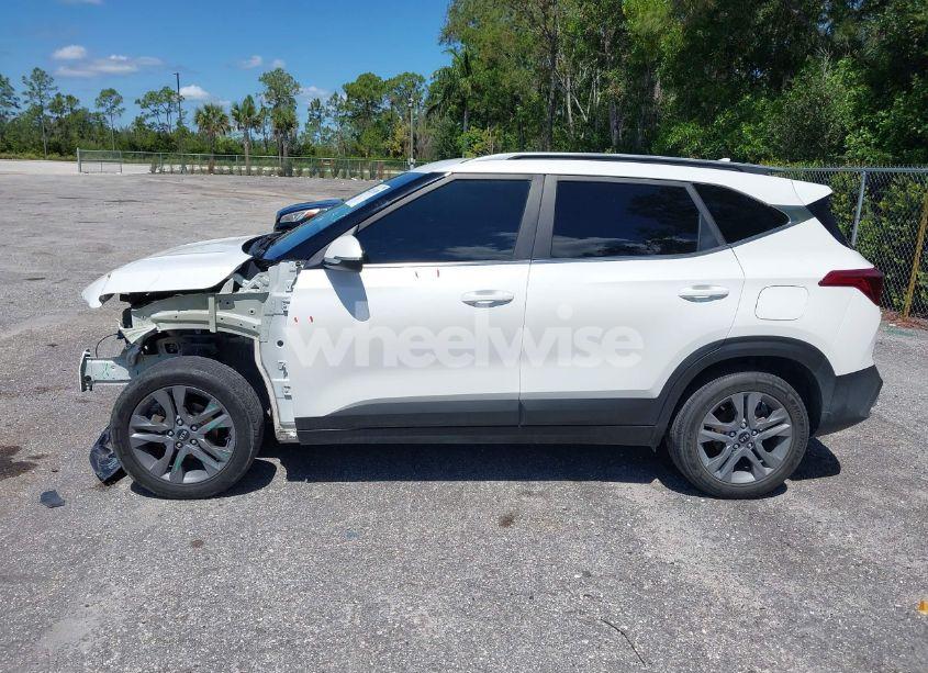 Photo 15 of 2021 Kia Seltos S (VIN KNDEU2AA0M7096979)