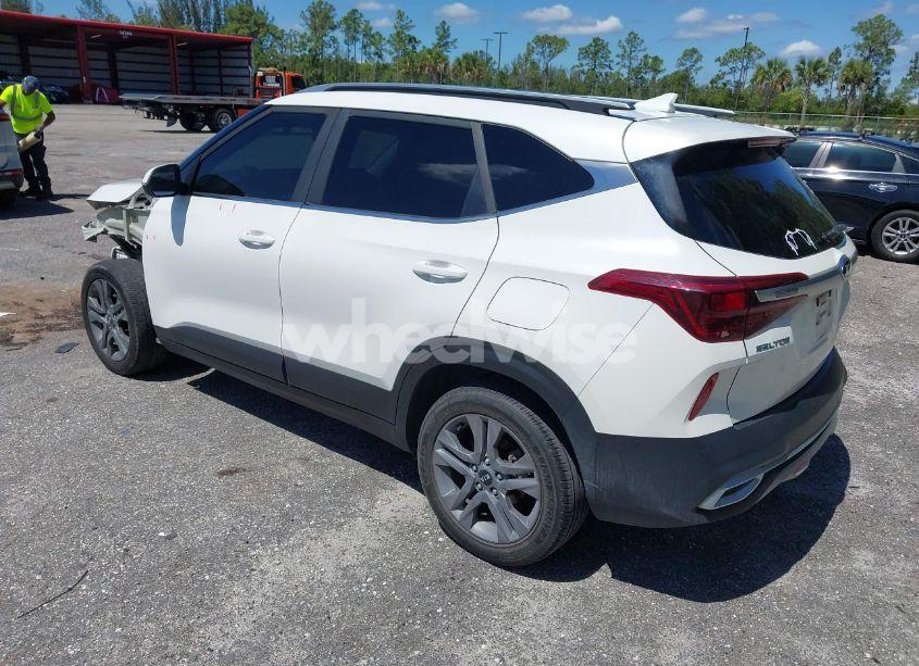 Photo 3 of 2021 Kia Seltos S (VIN KNDEU2AA0M7096979)
