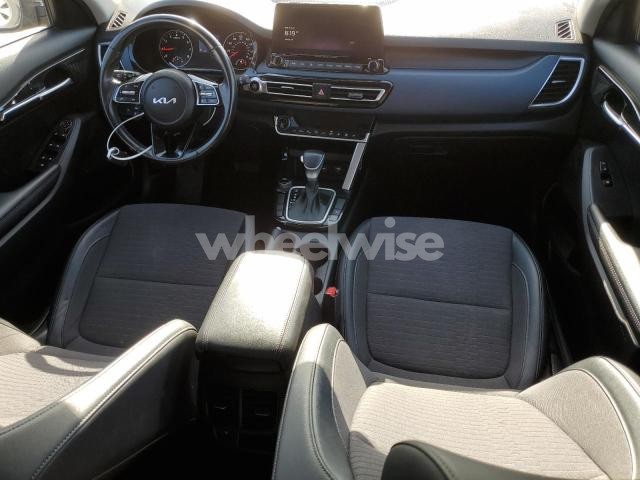 Photo 9 of 2023 KIA SELTOS S (VIN KNDEU2AA1P7394185)