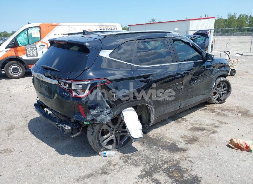 Photo 4 of 2023 Kia Seltos S (VIN KNDEU2AA4P7371547)