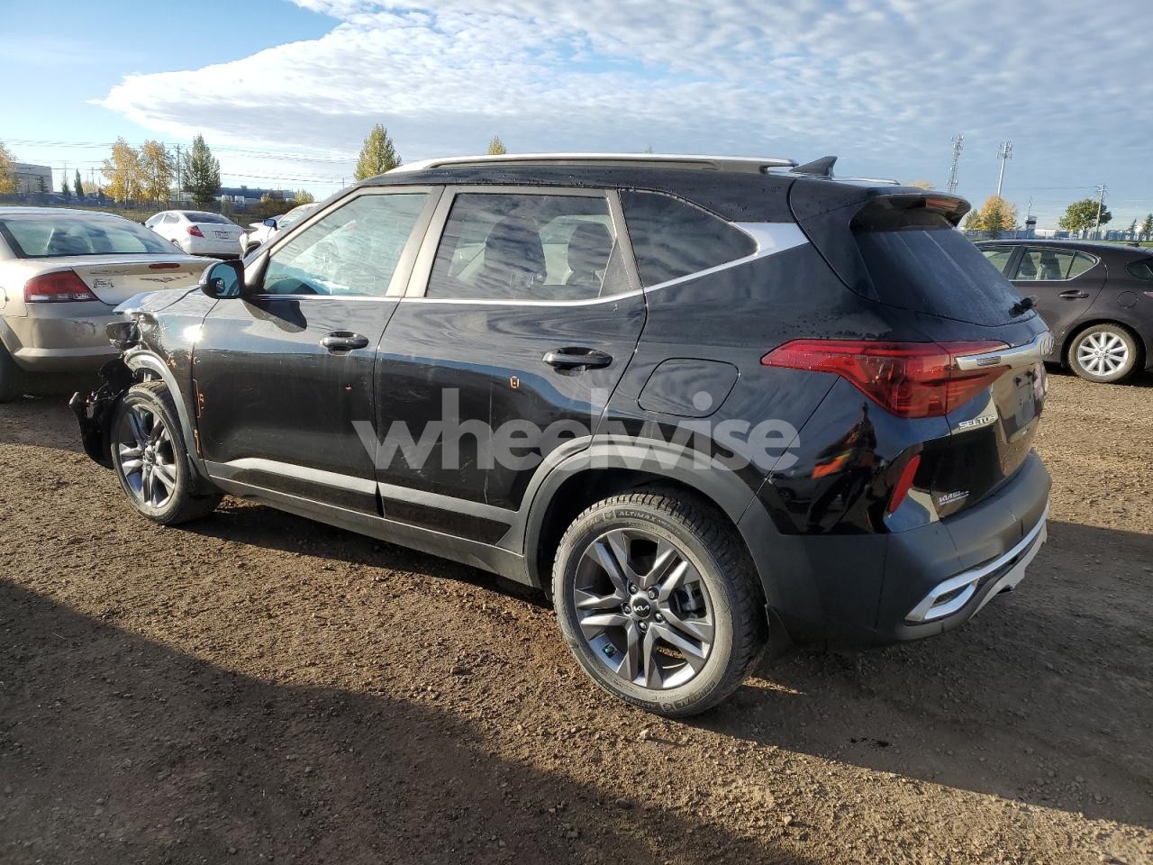 Photo 2 of 2023 KIA SELTOS S (VIN KNDEU2AA9P7423464)