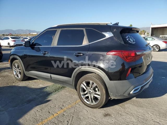 Photo 2 of 2021 KIA SELTOS S (VIN KNDEU2AAXM7054402)
