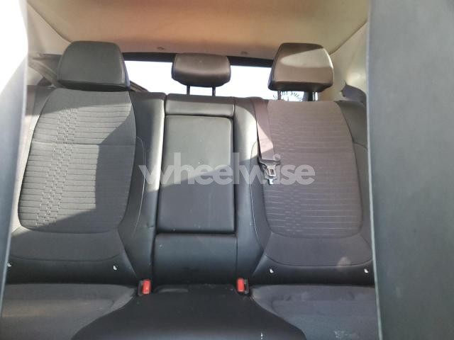 Photo 3 of 2021 KIA SELTOS S (VIN KNDEU2AAXM7054402)