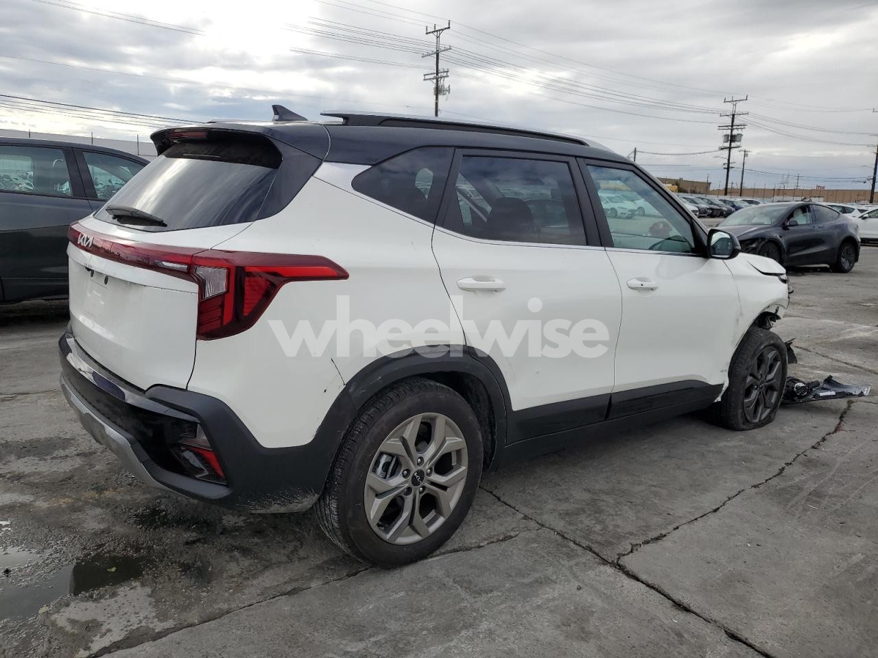 Photo 3 of 2024 KIA SELTOS S (VIN KNDEU2AAXR7614748)