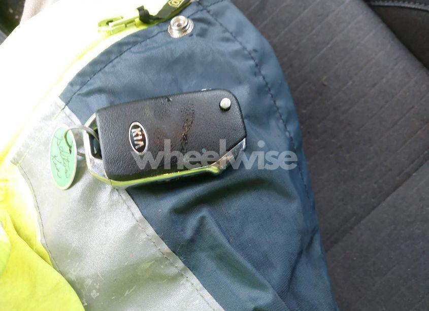 Photo 11 of 2021 Kia Seltos S TURBO (VIN KNDEUCA27M7141978)