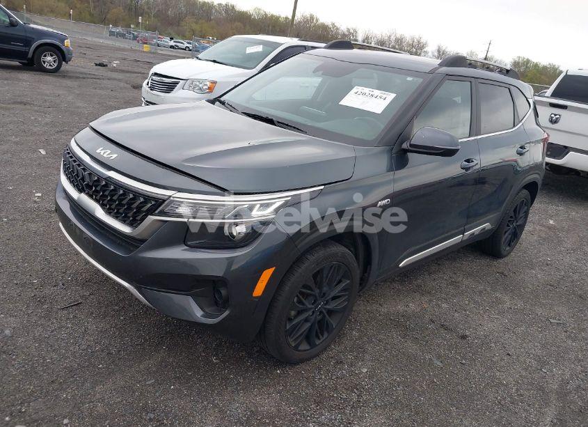 Photo 2 of 2023 Kia Seltos NIGHTFALL EDITION (VIN KNDEUCA27P7348312)