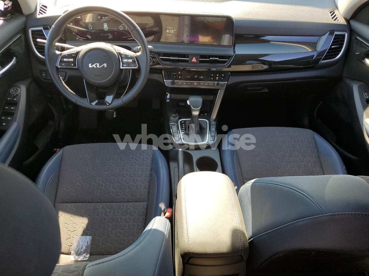 Photo 8 of 2025 KIA SELTOS S (VIN KNDEUCAA0S7795399)