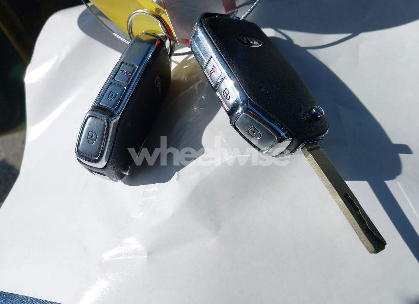 Photo 11 of 2021 Kia Seltos S (VIN KNDEUCAA3M7168117)