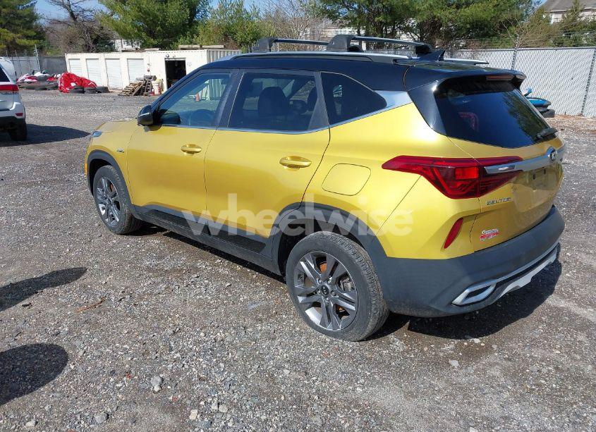 Photo 3 of 2021 Kia Seltos S (VIN KNDEUCAA3M7168117)