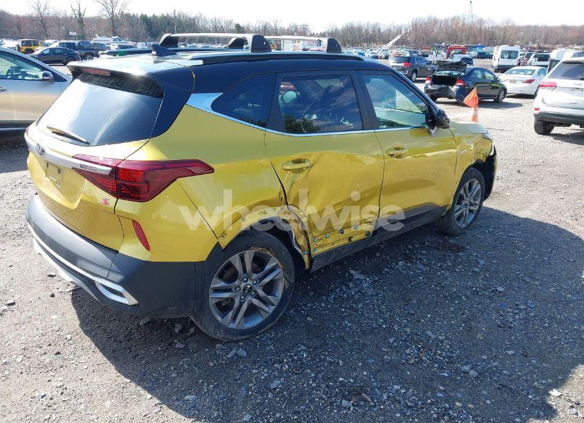Photo 4 of 2021 Kia Seltos S (VIN KNDEUCAA3M7168117)