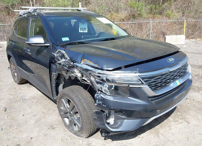 2021 Kia Seltos S (VIN KNDEUCAA7M7170551) main photo