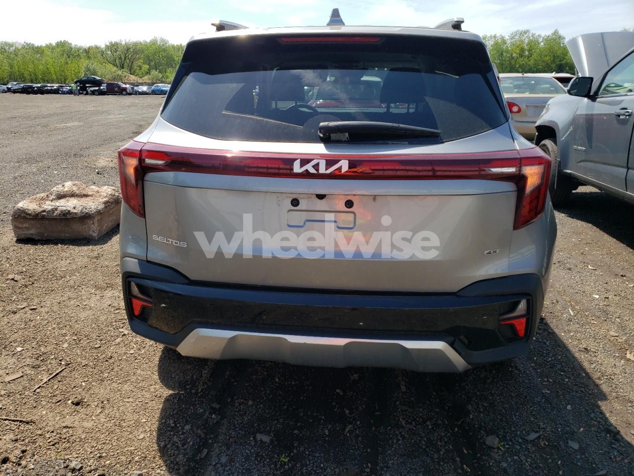 Photo 6 of 2024 KIA SELTOS S (VIN KNDEUCAA7R7486765)