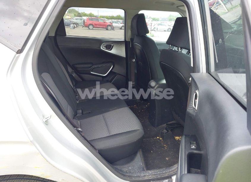 Photo 8 of 2020 Kia Soul LX (VIN KNDJ23AU0L7110916)