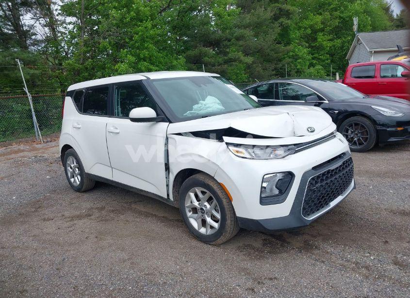 2020 Kia Soul S (VIN KNDJ23AU0L7722100) main photo