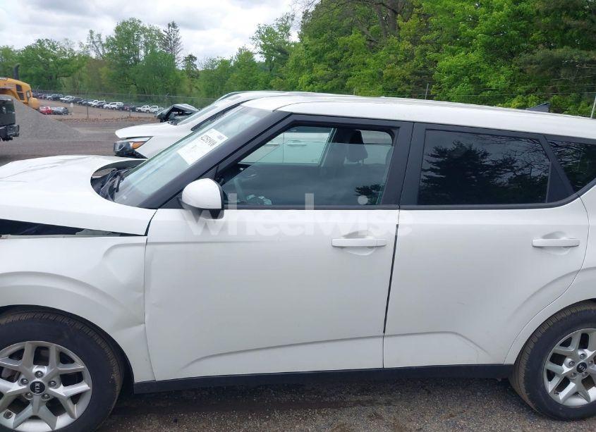Photo 14 of 2020 Kia Soul S (VIN KNDJ23AU0L7722100)