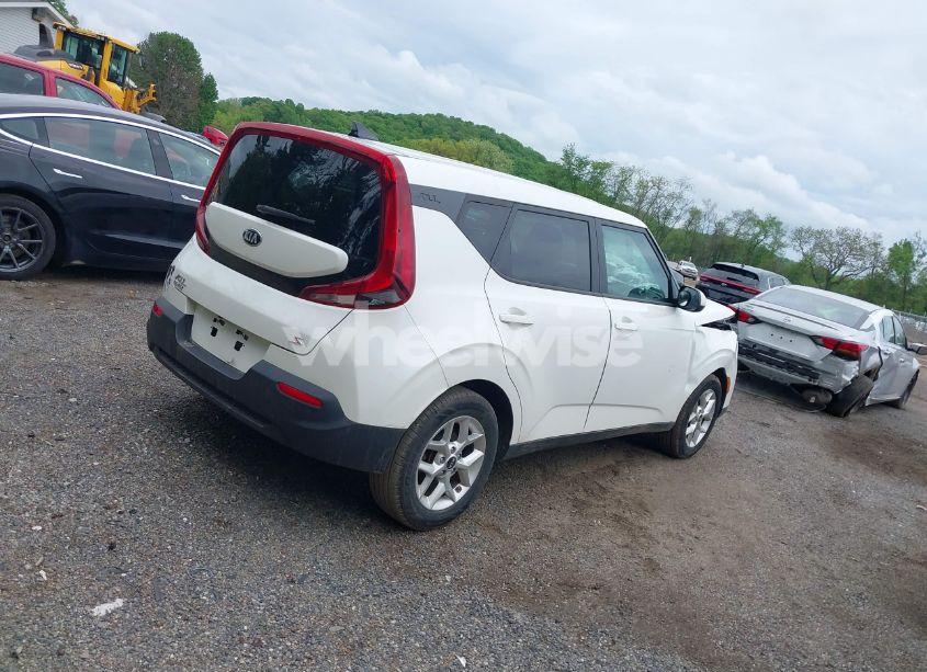 Photo 4 of 2020 Kia Soul S (VIN KNDJ23AU0L7722100)
