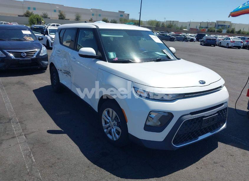 2020 Kia Soul LX (VIN KNDJ23AU0L7723800) main photo