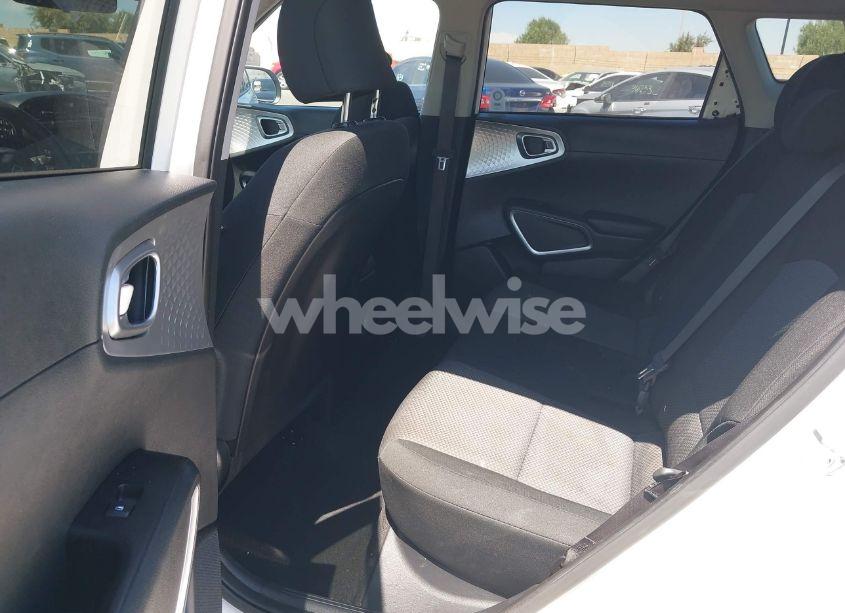 Photo 8 of 2020 Kia Soul LX (VIN KNDJ23AU0L7723800)