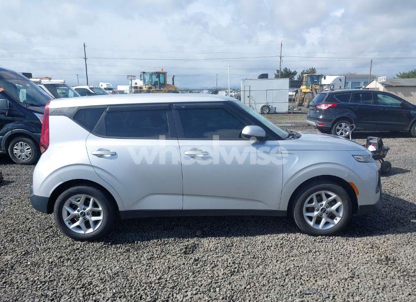 Photo 14 of 2021 Kia Soul S (VIN KNDJ23AU0M7747371)