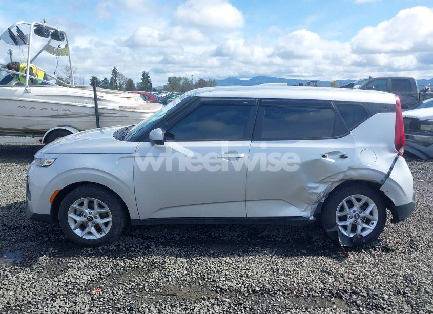 Photo 15 of 2021 Kia Soul S (VIN KNDJ23AU0M7747371)
