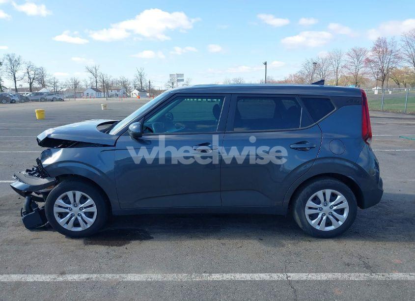 Photo 13 of 2021 Kia Soul LX (VIN KNDJ23AU0M7769516)