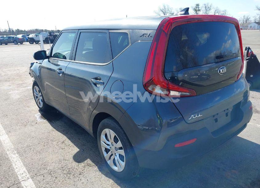Photo 3 of 2021 Kia Soul LX (VIN KNDJ23AU0M7769516)