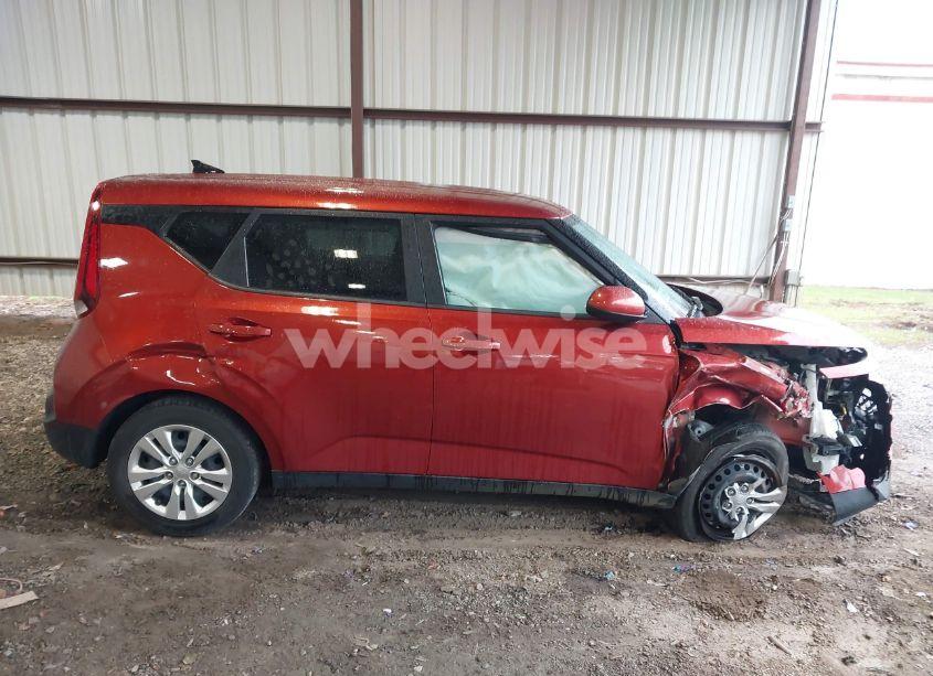 Photo 13 of 2021 Kia Soul LX (VIN KNDJ23AU0M7771623)