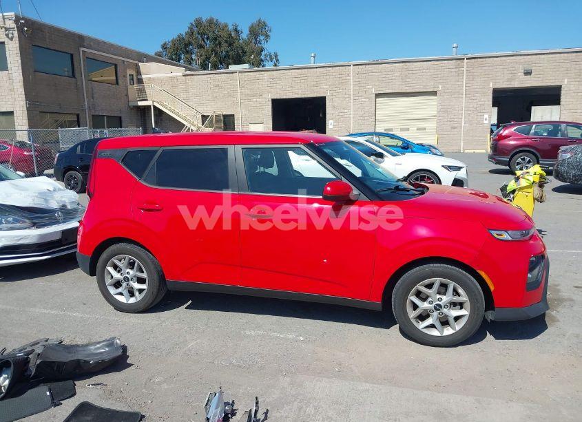 Photo 13 of 2022 Kia Soul LX (VIN KNDJ23AU0N7182606)