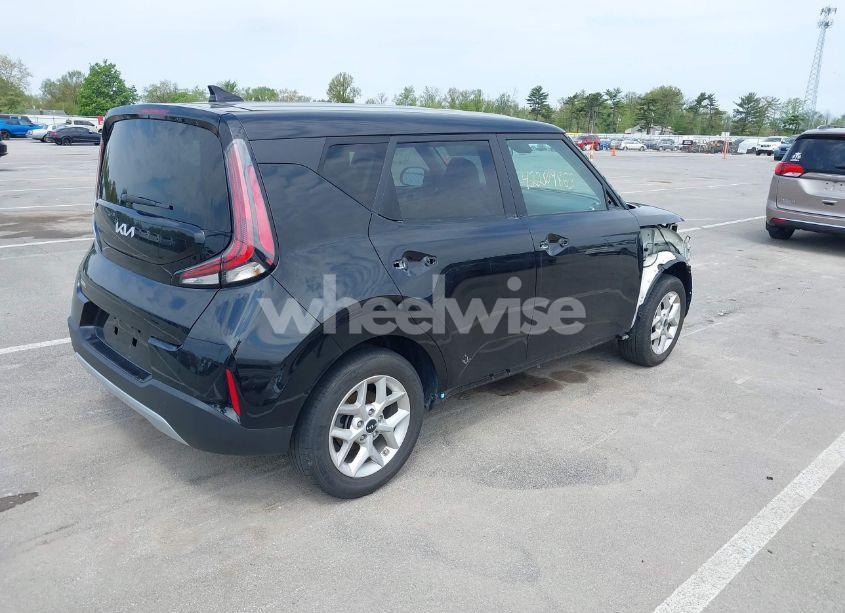 Photo 4 of 2023 Kia Soul LX (VIN KNDJ23AU0P7843263)