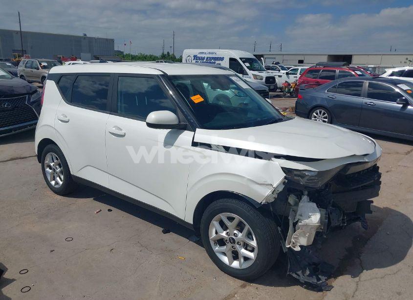 2023 Kia Soul LX (VIN KNDJ23AU0P7861374) main photo