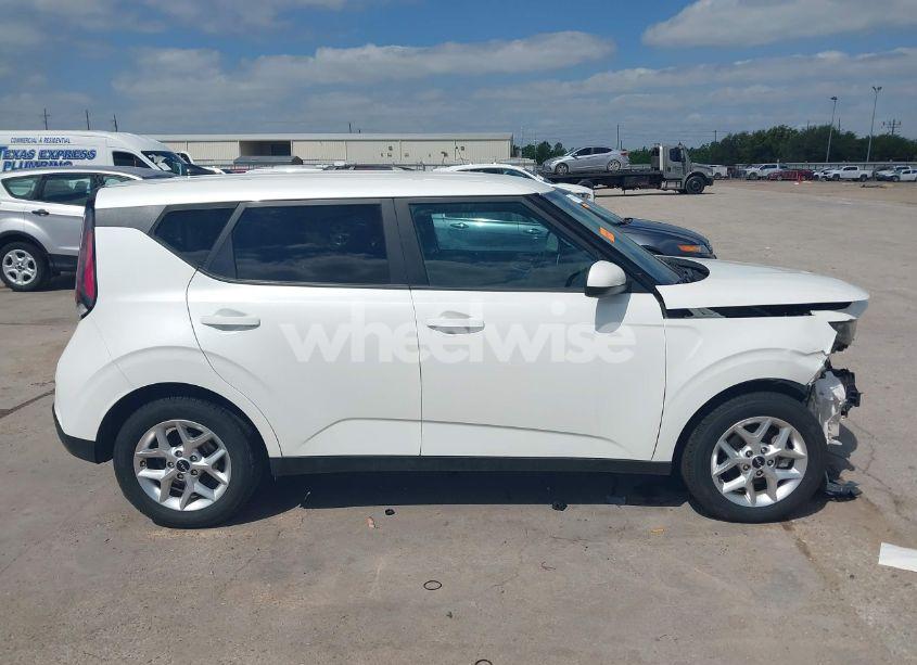Photo 13 of 2023 Kia Soul LX (VIN KNDJ23AU0P7861374)
