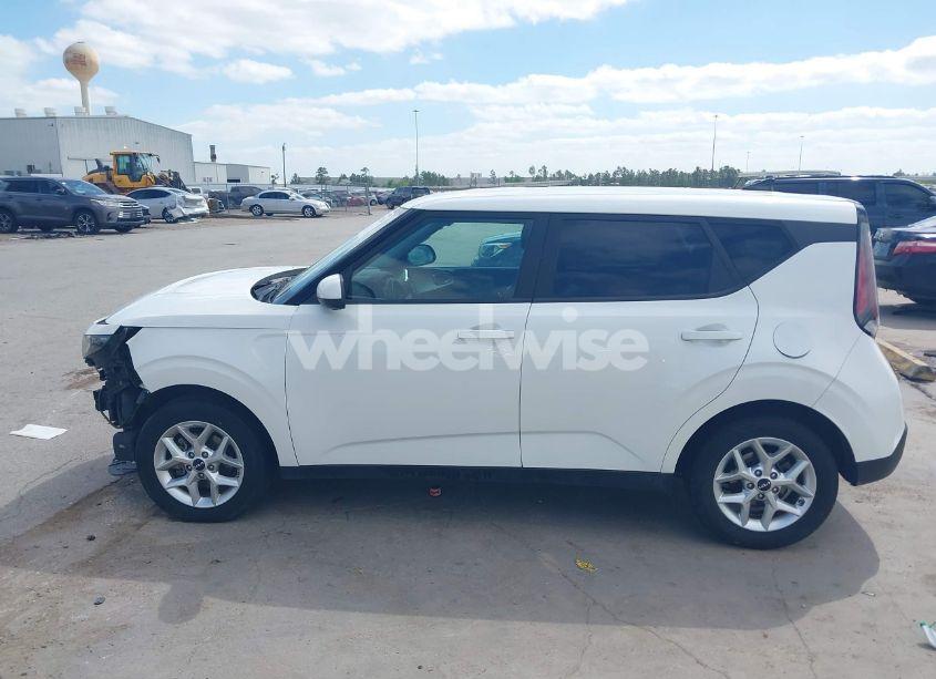 Photo 14 of 2023 Kia Soul LX (VIN KNDJ23AU0P7861374)